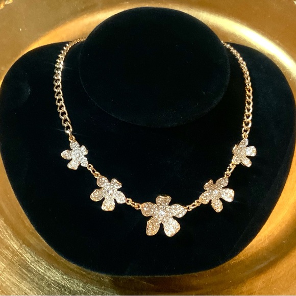Lilly Pulitzer NECKLACE “Beach Club Blooms” SPARKLING CRYSTAL GOLD FLOWER CHAIN - Picture 9 of 11